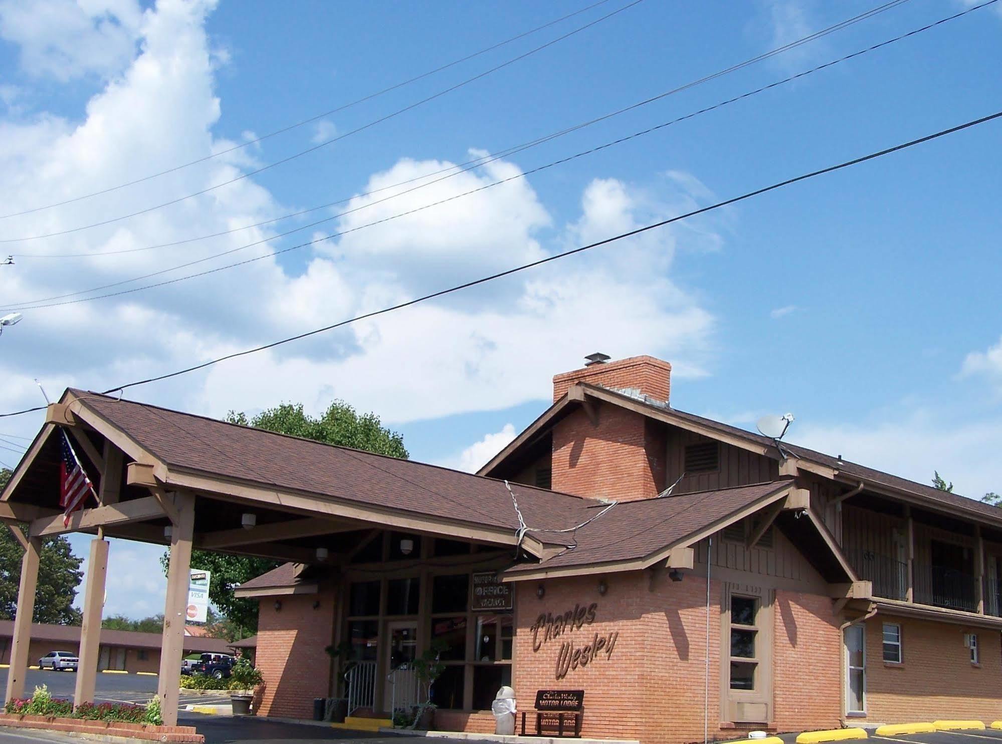 Charles Wesley Motor Lodge Downtown Broken Bow- Hochatown Exterior photo