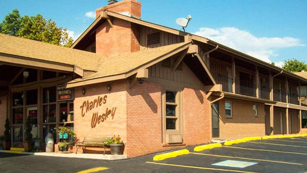 Charles Wesley Motor Lodge Downtown Broken Bow- Hochatown Exterior photo